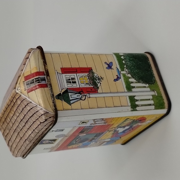 Nestle Tollhouse Metal Tin Container House Red Door Welcome Guest Tiny Can - Picture 5 of 9